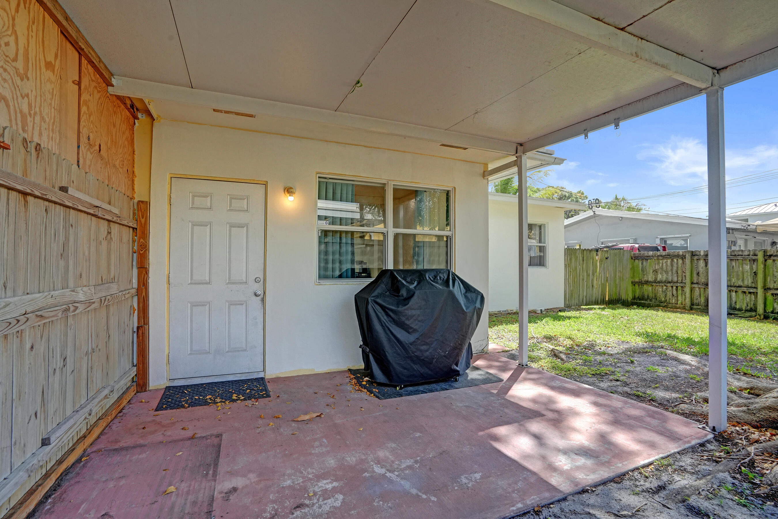 2461 Northeast 20th Avenue Lighthouse Point, FL 33064 - Photo 22 of 55 DSC04359