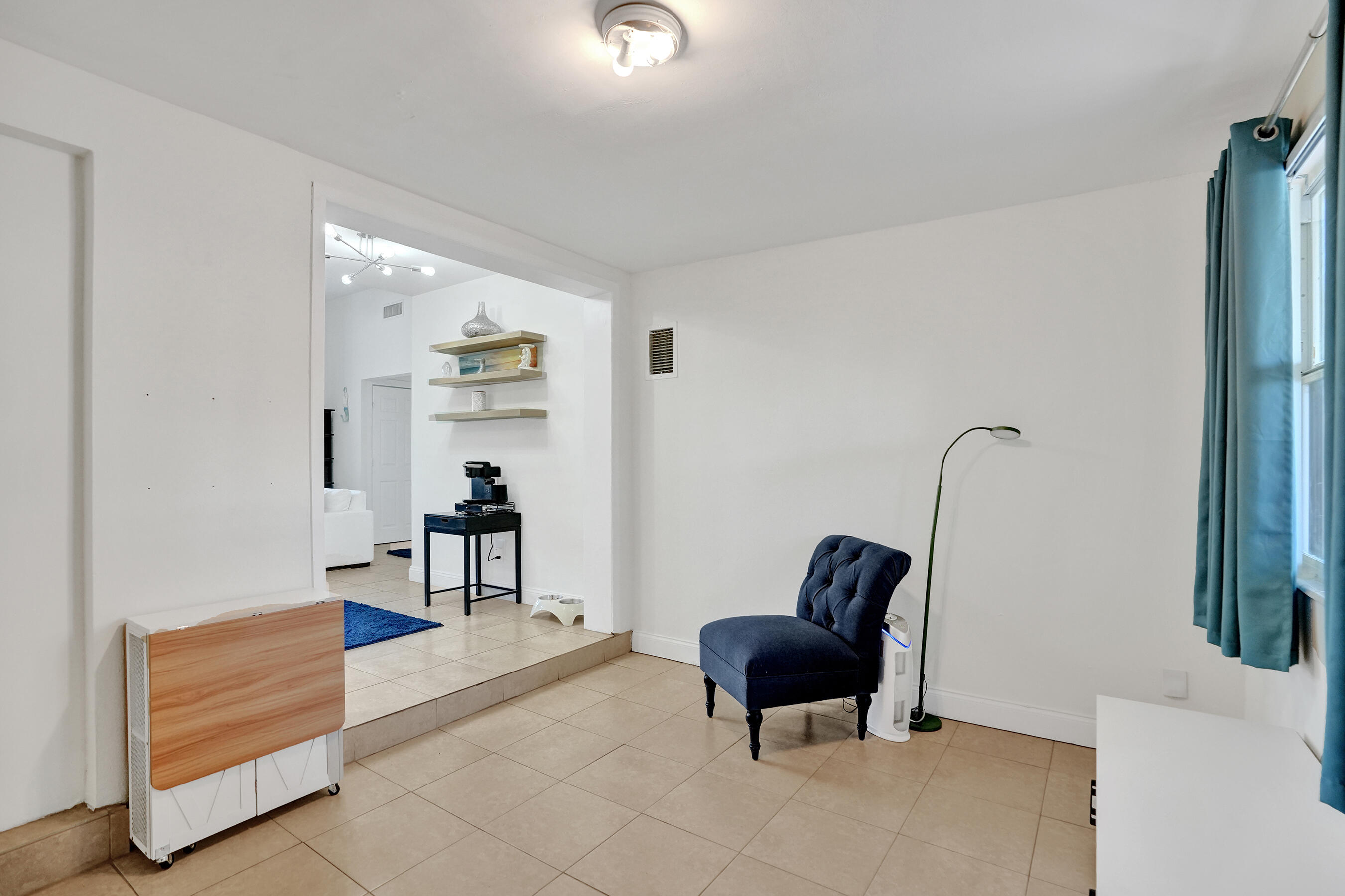 2461 Northeast 20th Avenue Lighthouse Point, FL 33064 - Photo 29 of 55 DSC04395