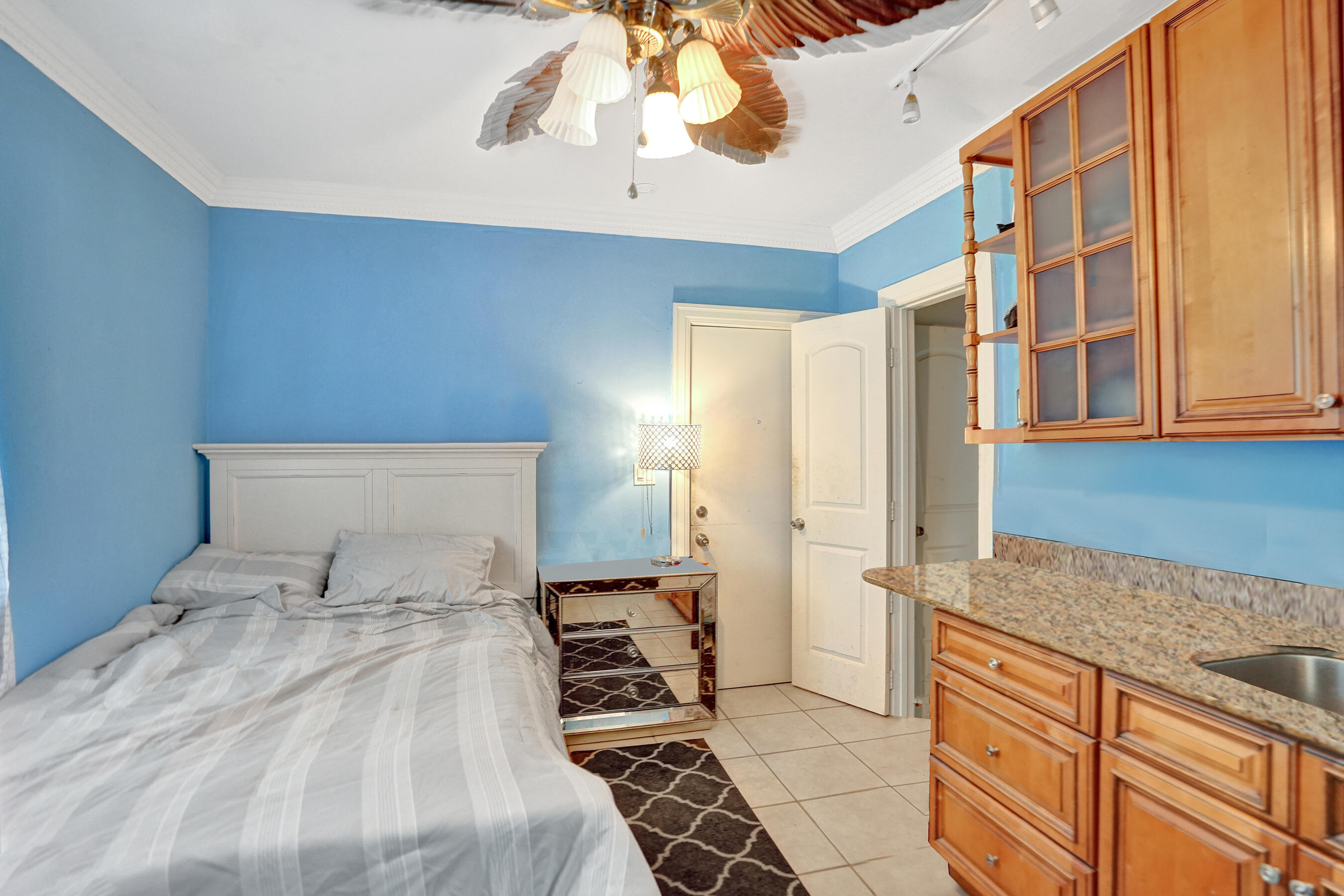 2461 Northeast 20th Avenue Lighthouse Point, FL 33064 - Photo 35 of 55 DSC04419