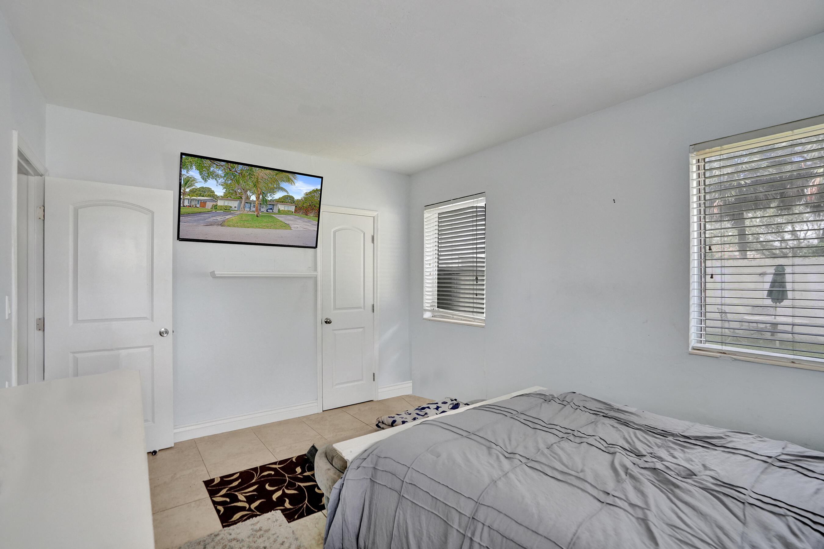 2461 Northeast 20th Avenue Lighthouse Point, FL 33064 - Photo 38 of 55 DSC04431