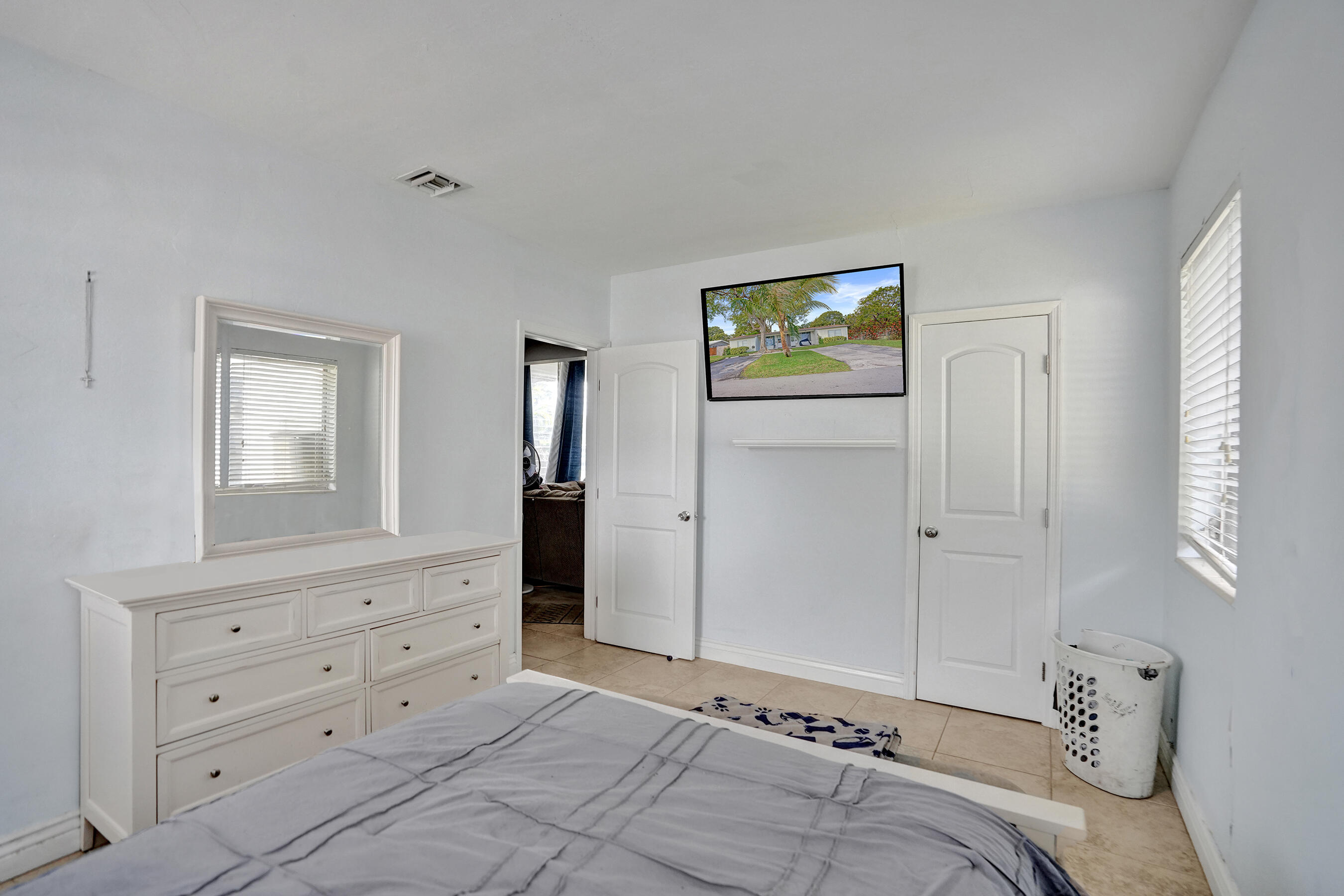 2461 Northeast 20th Avenue Lighthouse Point, FL 33064 - Photo 39 of 55 DSC04434