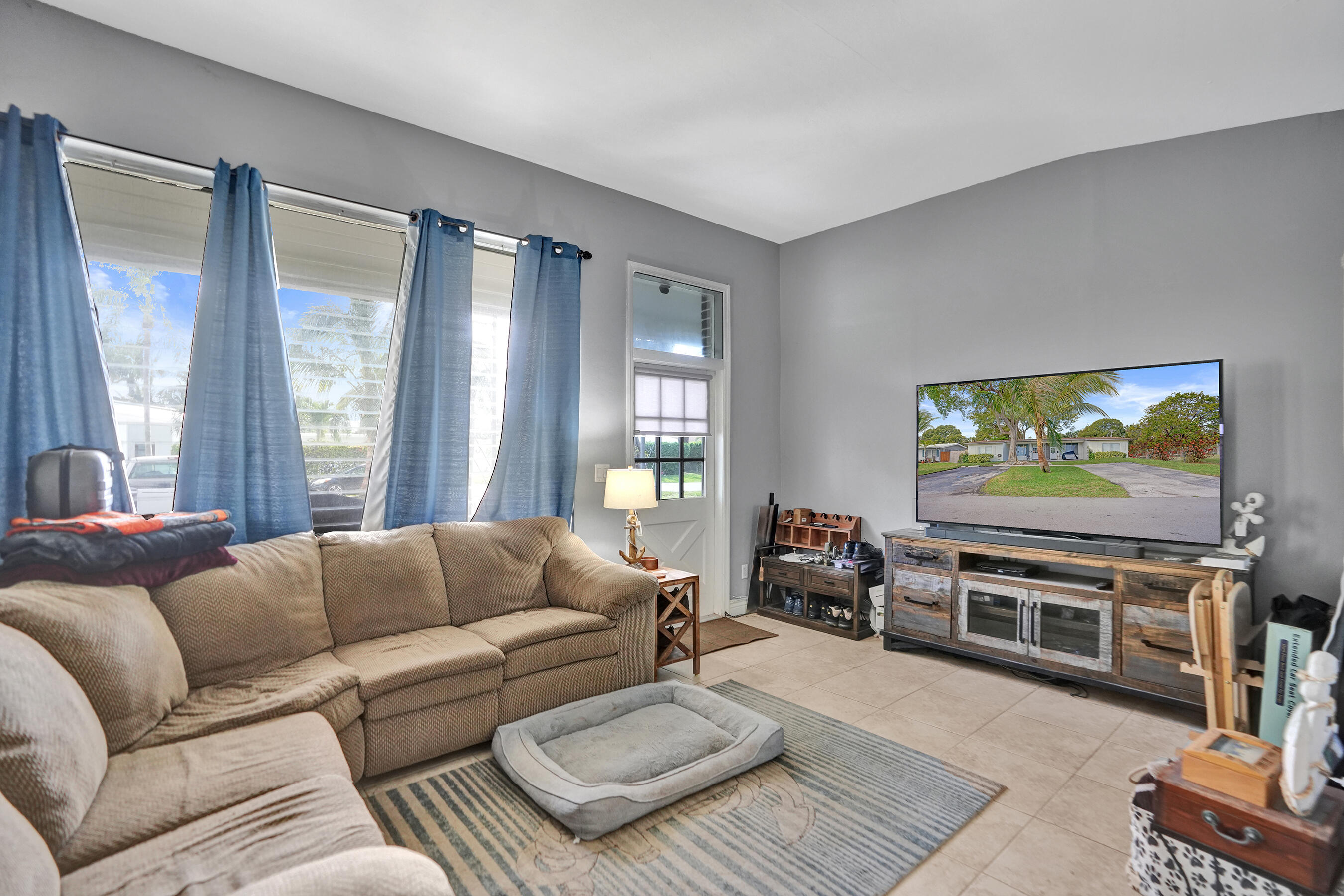 2461 Northeast 20th Avenue Lighthouse Point, FL 33064 - Photo 43 of 55 DSC04446