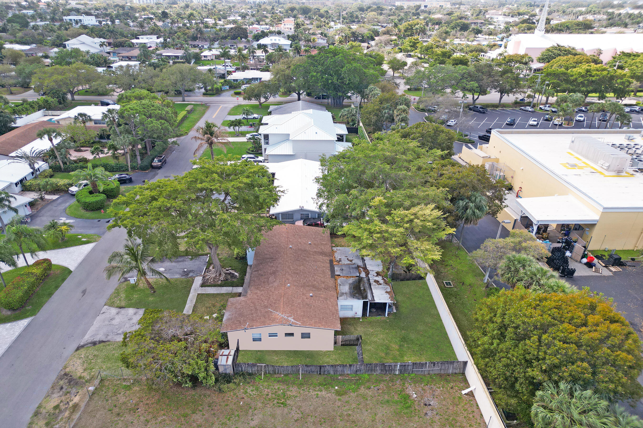 2461 Northeast 20th Avenue Lighthouse Point, FL 33064 - Photo 54 of 55 Photo Mar 07 2026, 10 50 09 AM