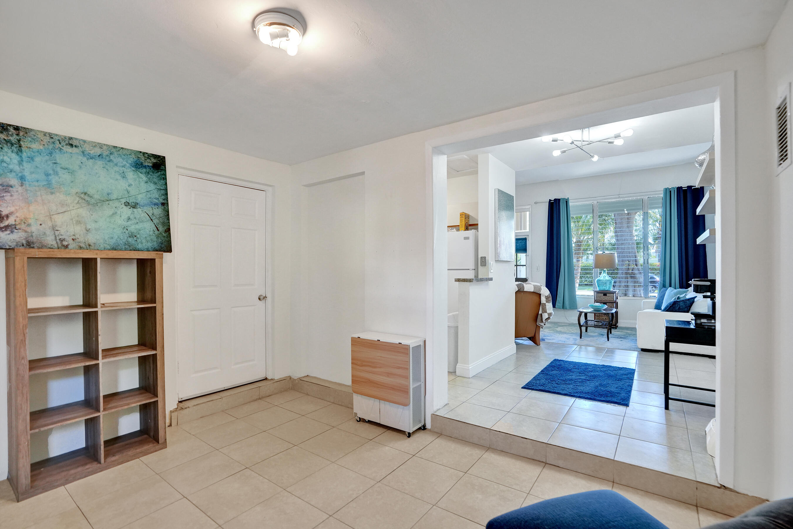 2461 Northeast 20th Avenue Lighthouse Point, FL 33064 - Photo 9 of 55 DSC04308