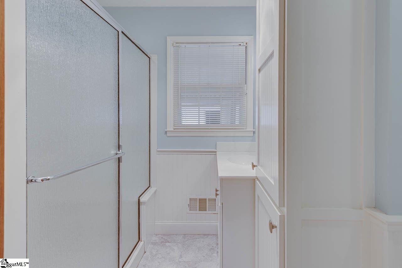 201 Walker Springs Road Taylors, SC 29687 - Photo 15 of 32