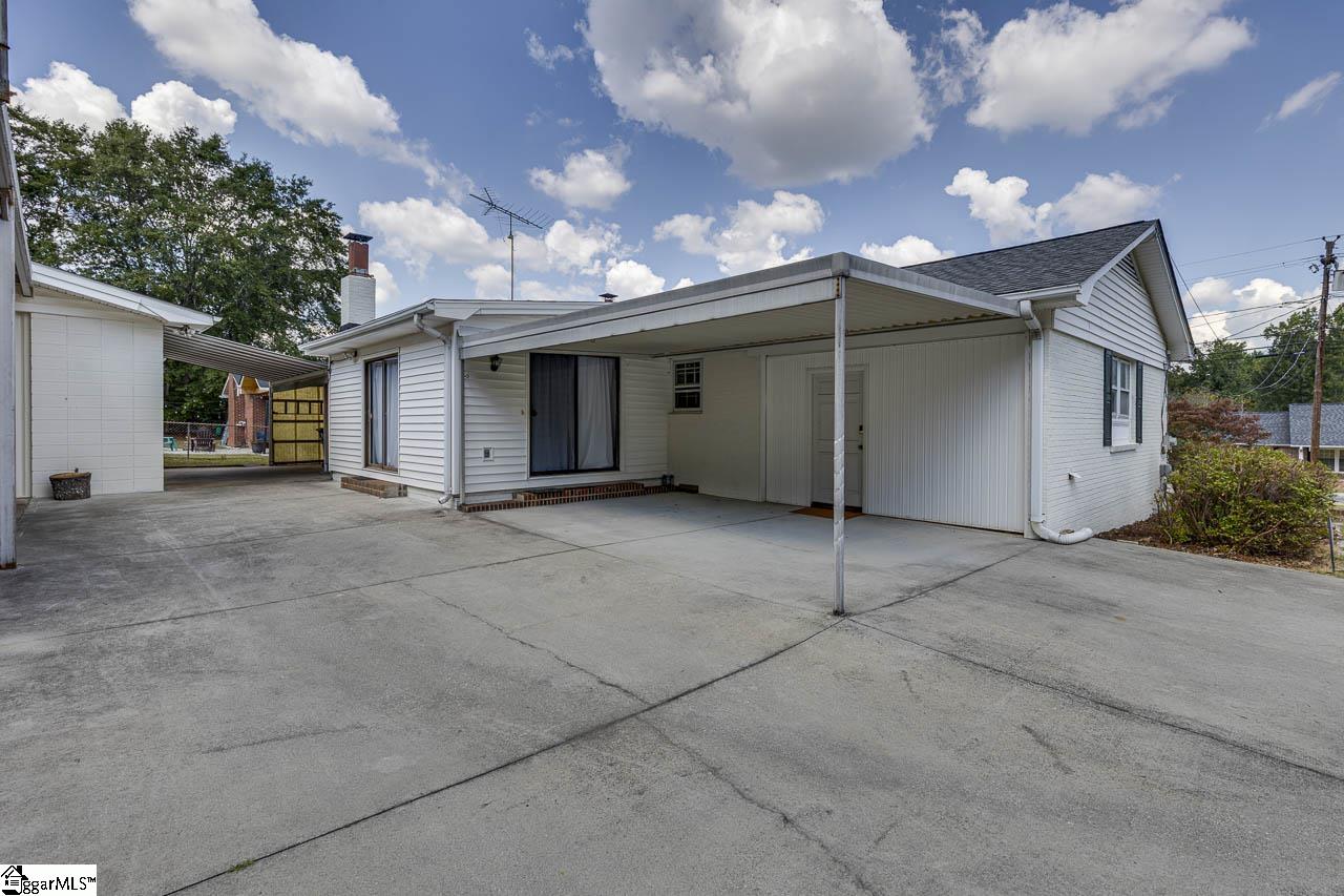 201 Walker Springs Road Taylors, SC 29687 - Photo 31 of 32