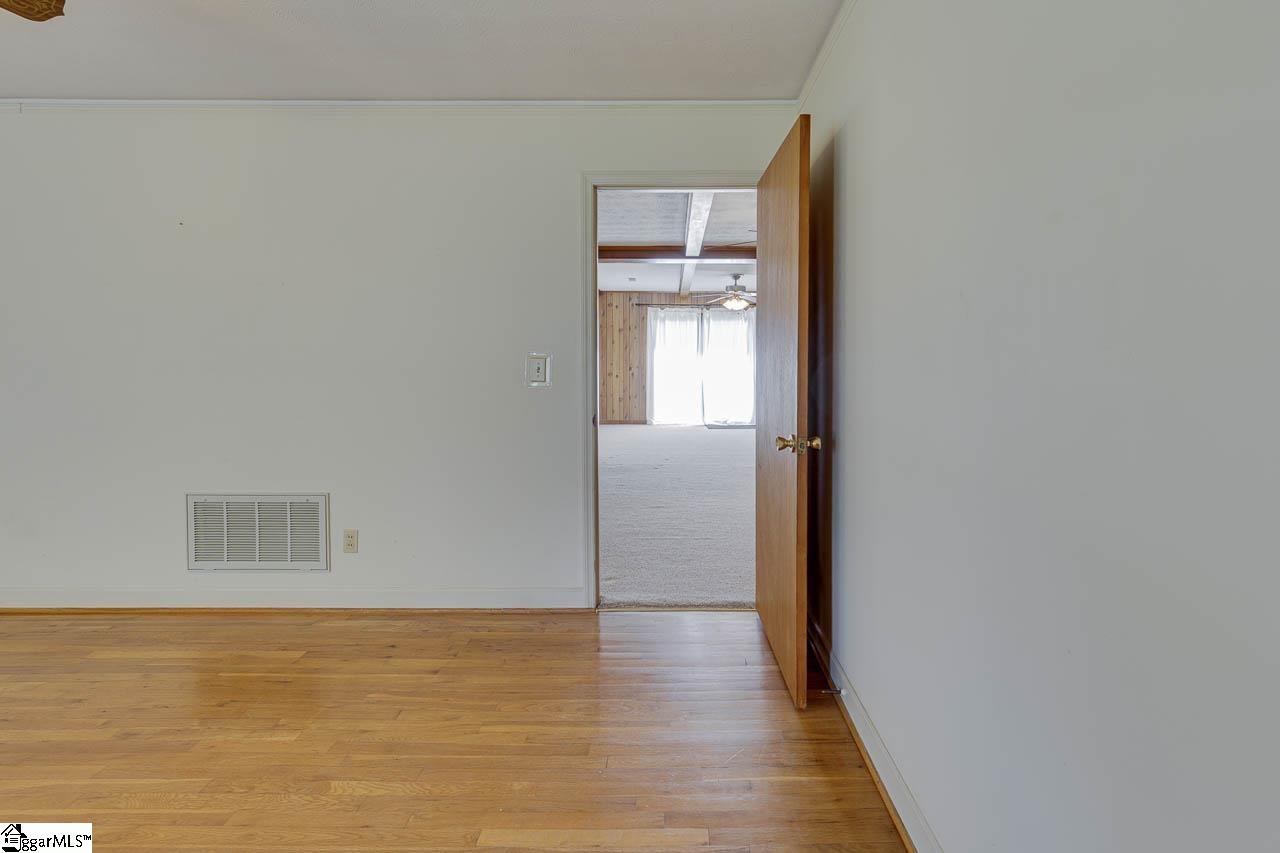 201 Walker Springs Road Taylors, SC 29687 - Photo 5 of 32