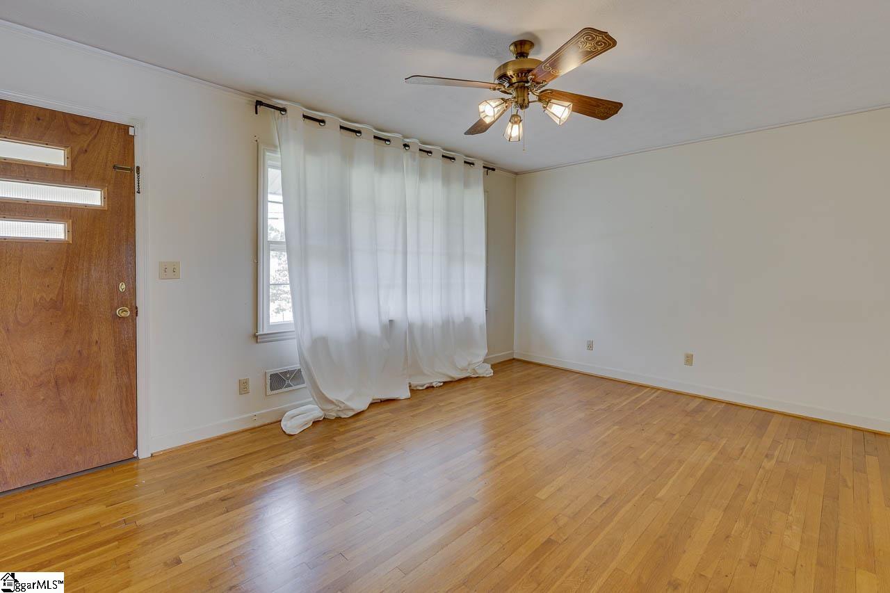 201 Walker Springs Road Taylors, SC 29687 - Photo 6 of 32