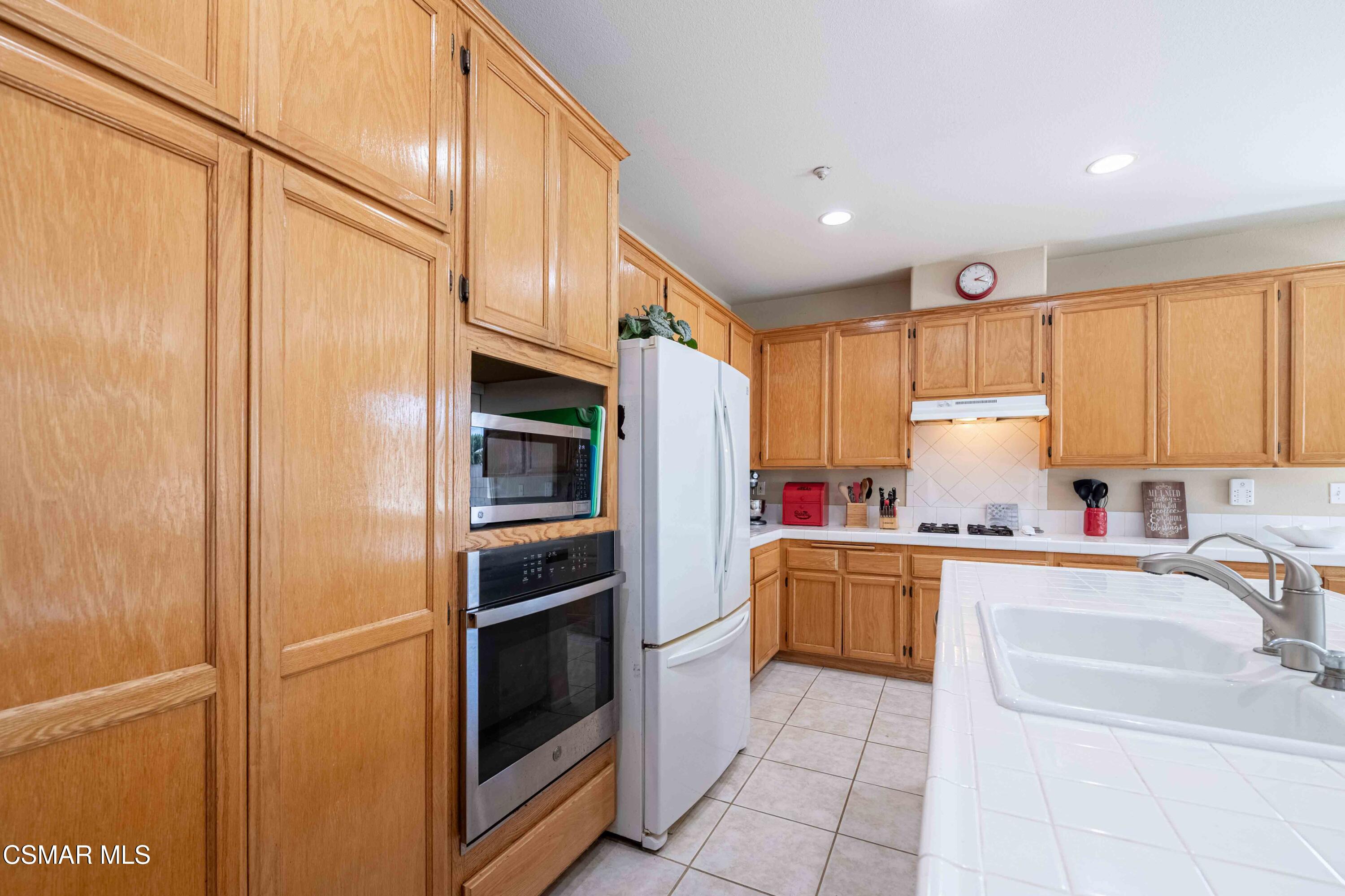 1633 Lola Way Oxnard, CA 93030 - Photo 11 of 33 1633 Lola Way