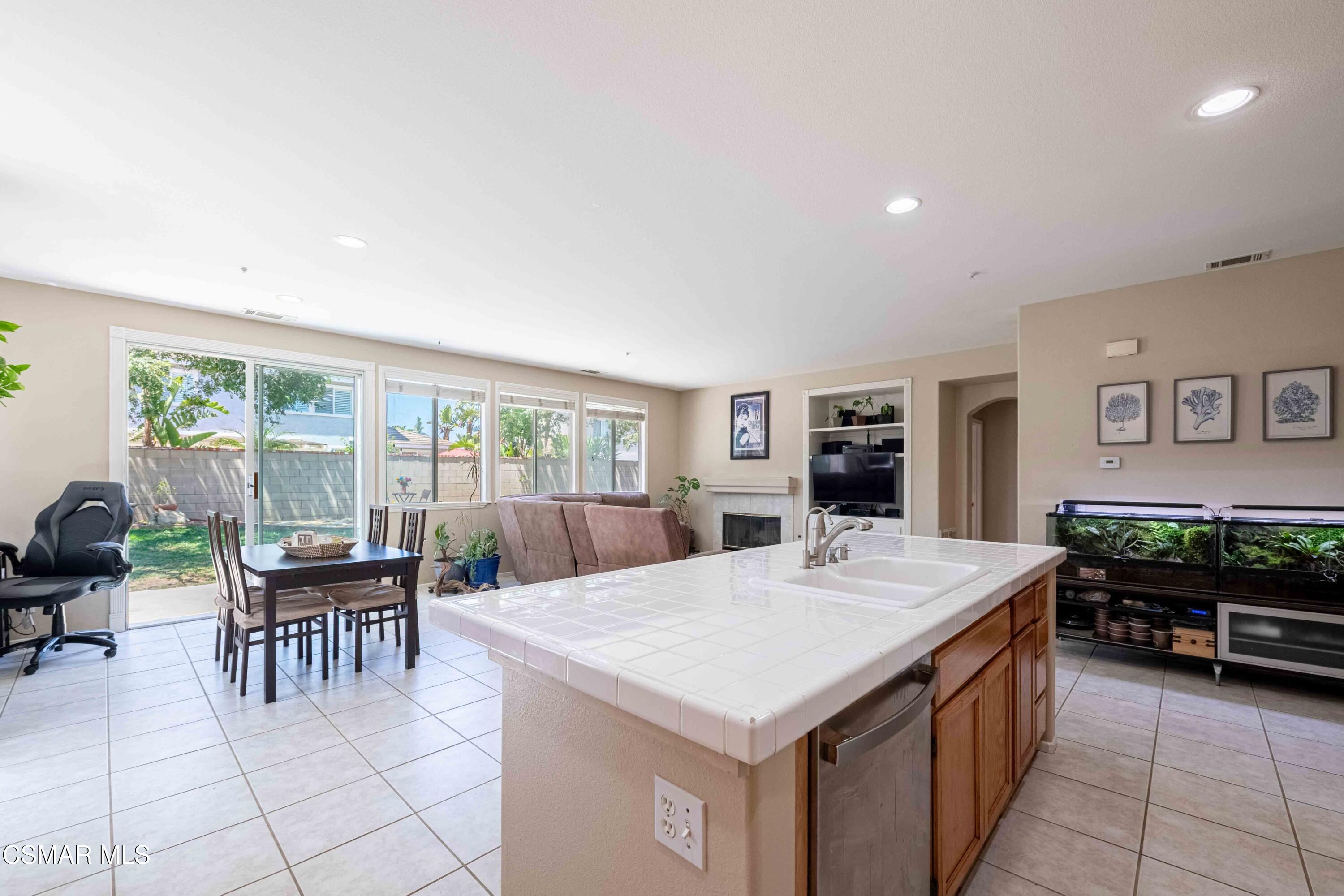 1633 Lola Way Oxnard, CA 93030 - Photo 13 of 33 1633 Lola Way