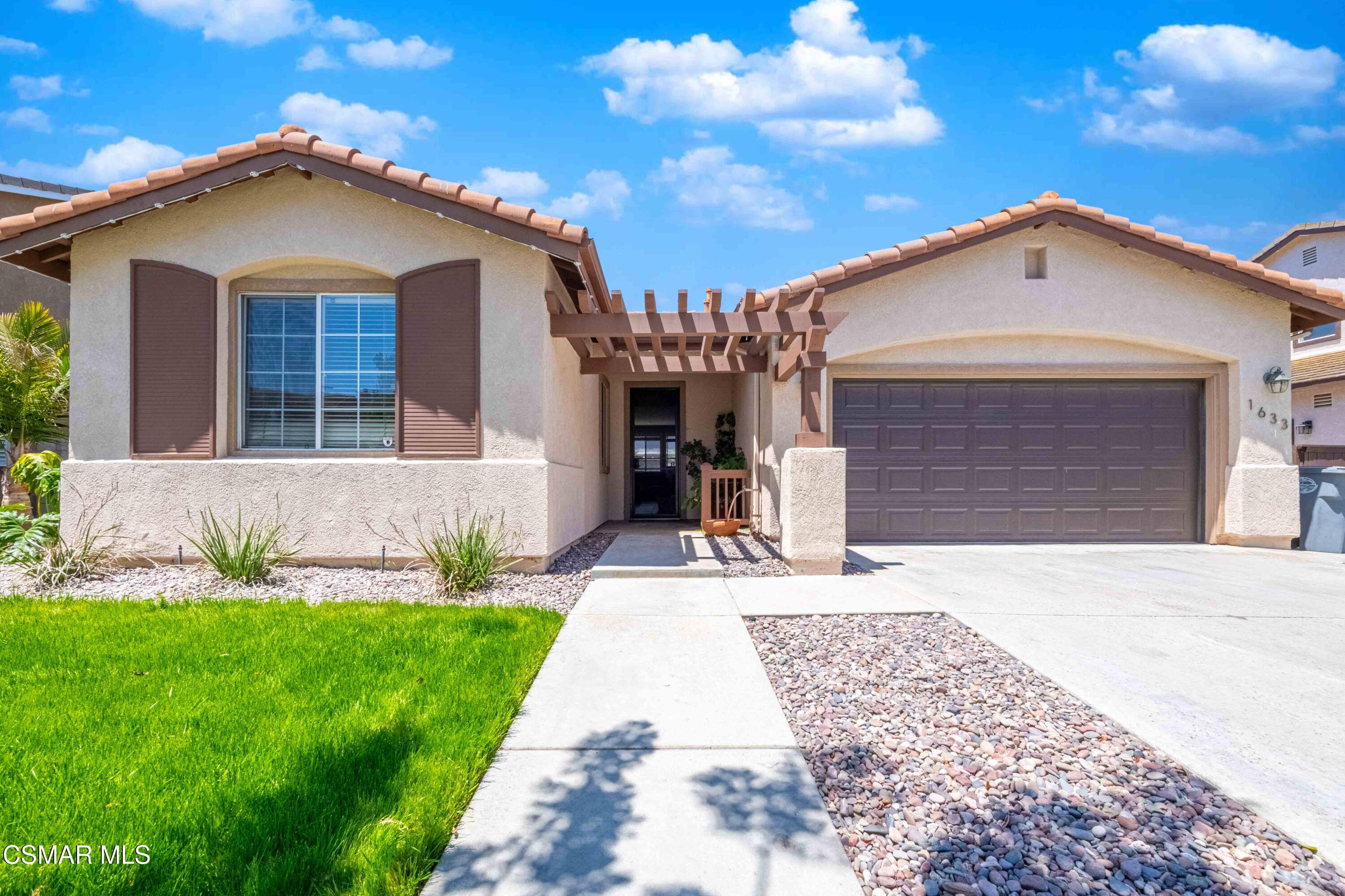 1633 Lola Way Oxnard, CA 93030 - Photo 3 of 33 1633 Lola Way