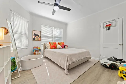 $995,000 | 614 Avon Road, West Palm Beach, FL 33401