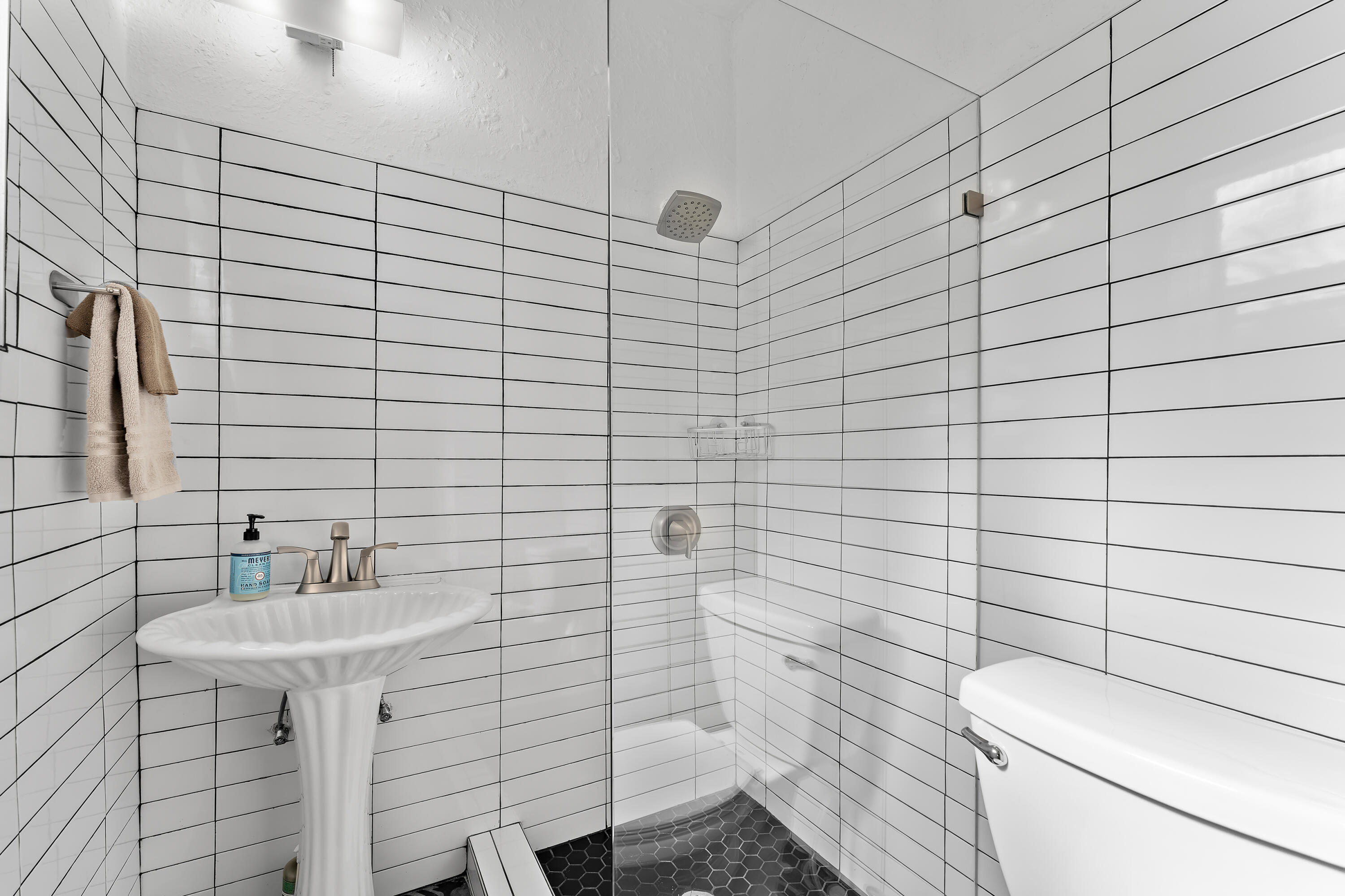 614 Avon Road West Palm Beach, FL 33401 - Photo 15 of 25 041-614AvonRd-WestPalmBeach-FULL