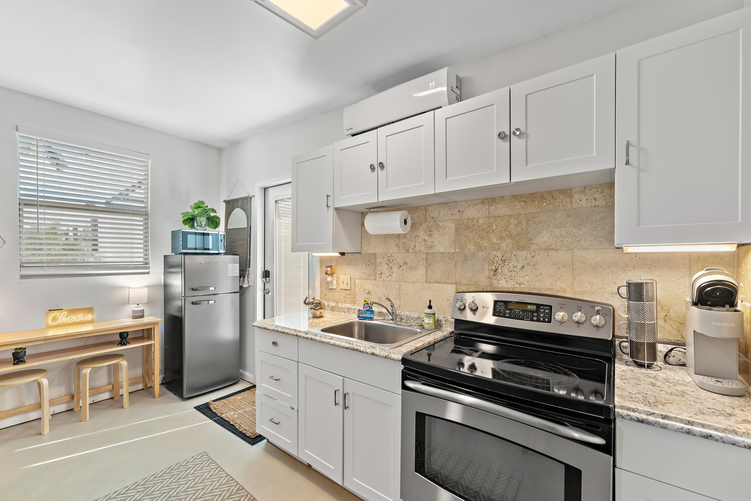 614 Avon Road West Palm Beach, FL 33401 - Photo 20 of 25 054-614AvonRd-WestPalmBeach-FULL