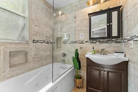 $995,000 | 614 Avon Road, West Palm Beach, FL 33401