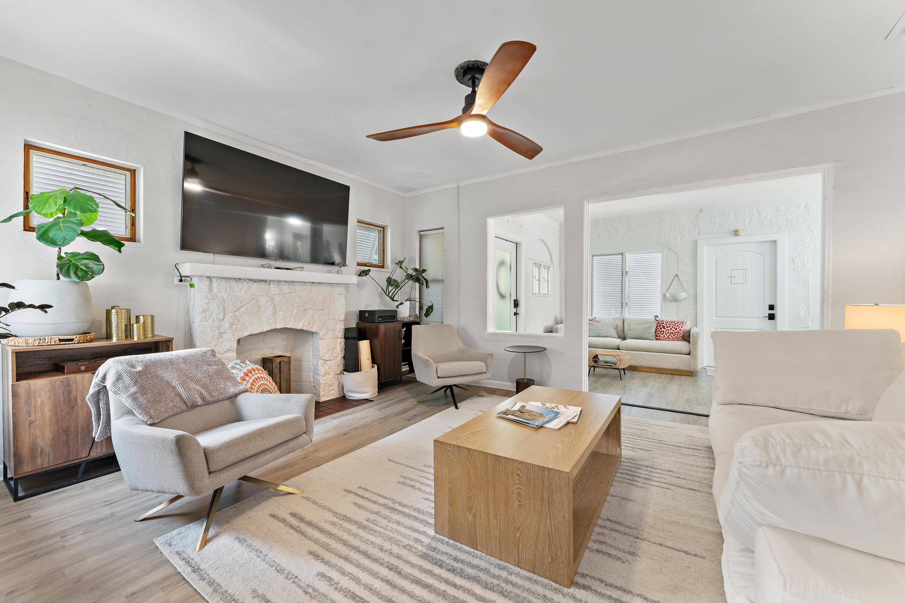 614 Avon Road West Palm Beach, FL 33401 - Photo 3 of 25 016-614AvonRd-WestPalmBeach-FULL