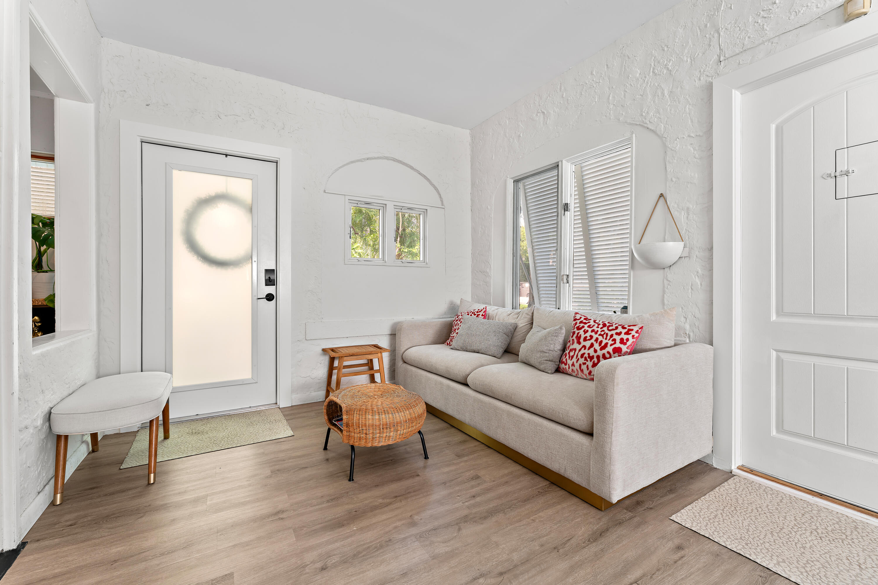 614 Avon Road West Palm Beach, FL 33401 - Photo 4 of 25 008-614AvonRd-WestPalmBeach-FULL