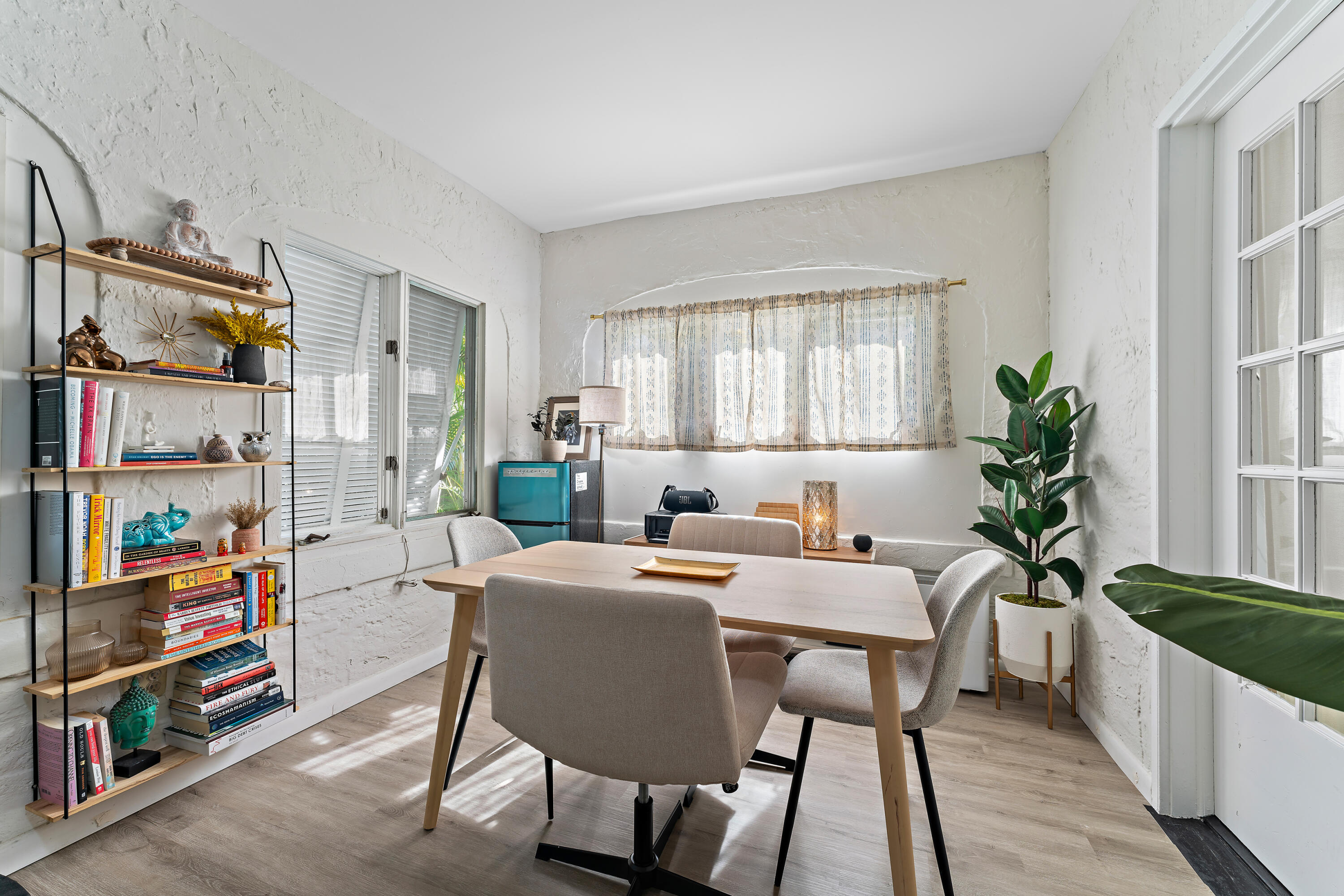 614 Avon Road West Palm Beach, FL 33401 - Photo 6 of 25 011-614AvonRd-WestPalmBeach-FULL