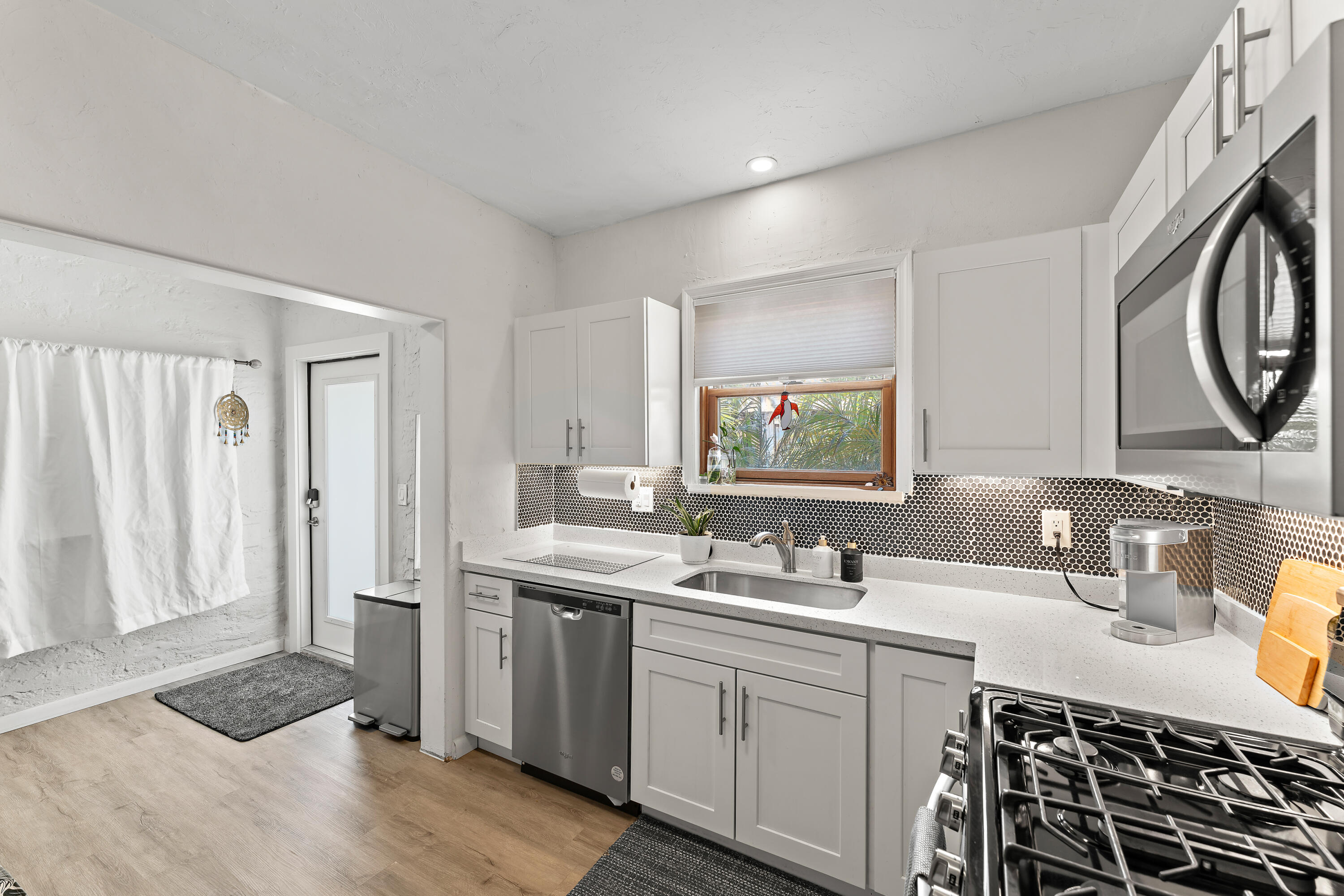 614 Avon Road West Palm Beach, FL 33401 - Photo 8 of 25 022-614AvonRd-WestPalmBeach-FULL