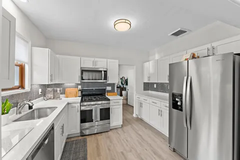 $995,000 | 614 Avon Road, West Palm Beach, FL 33401