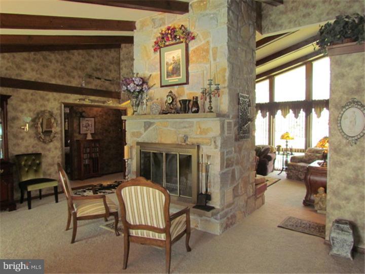 163 Hill Road Douglassville, PA 19518 - Photo 10 of 25 Dining Room