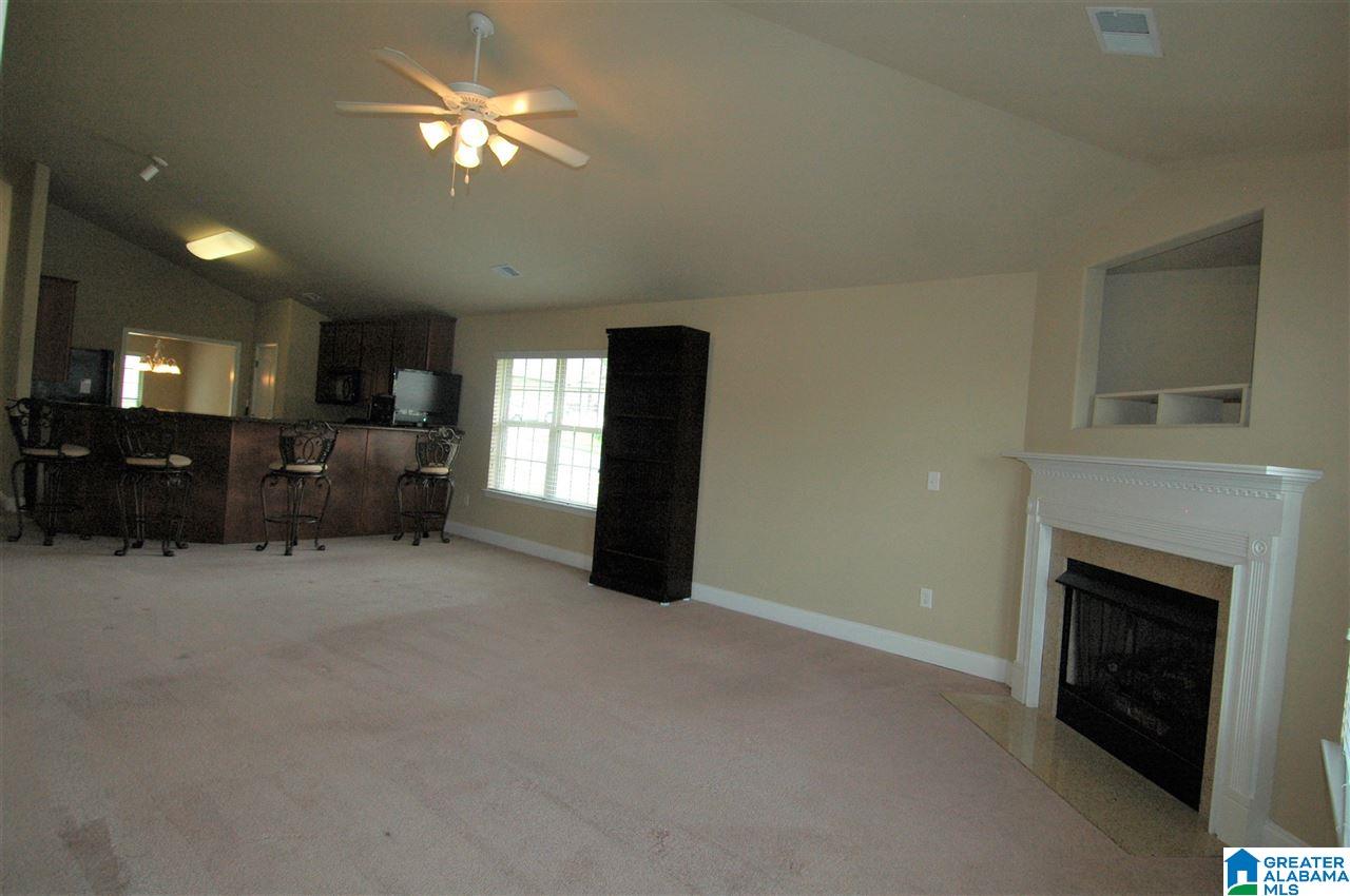 401 Rockview Trail Alabaster, AL 35114 - Photo 5 of 40