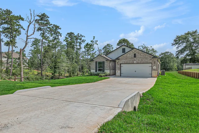 $459,990 | 11739 Oakwood Ranch Drive, Willis, TX 77378