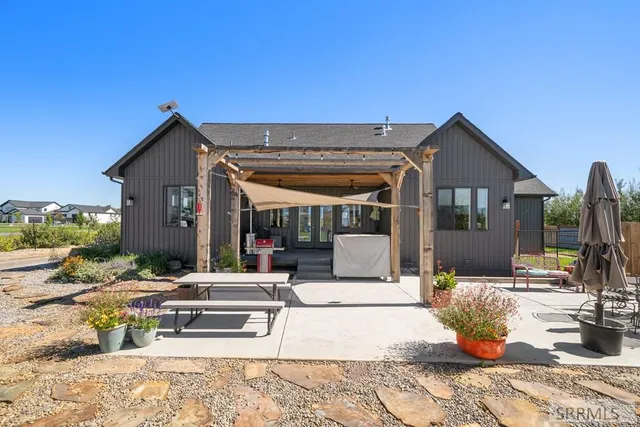 $980,000 | 1436 North 980 East, Shelley, ID 83274