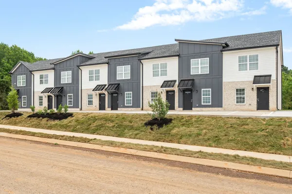 $1,195 | 1167 Meadowhill Lane, Unit B, Clarksville, TN 37043