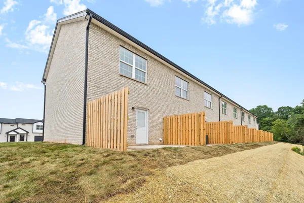 $1,195 | 1167 Meadowhill Lane, Unit B, Clarksville, TN 37043
