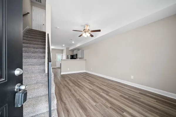 $1,195 | 1167 Meadowhill Lane, Unit B, Clarksville, TN 37043