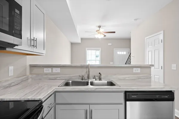$1,195 | 1167 Meadowhill Lane, Unit B, Clarksville, TN 37043