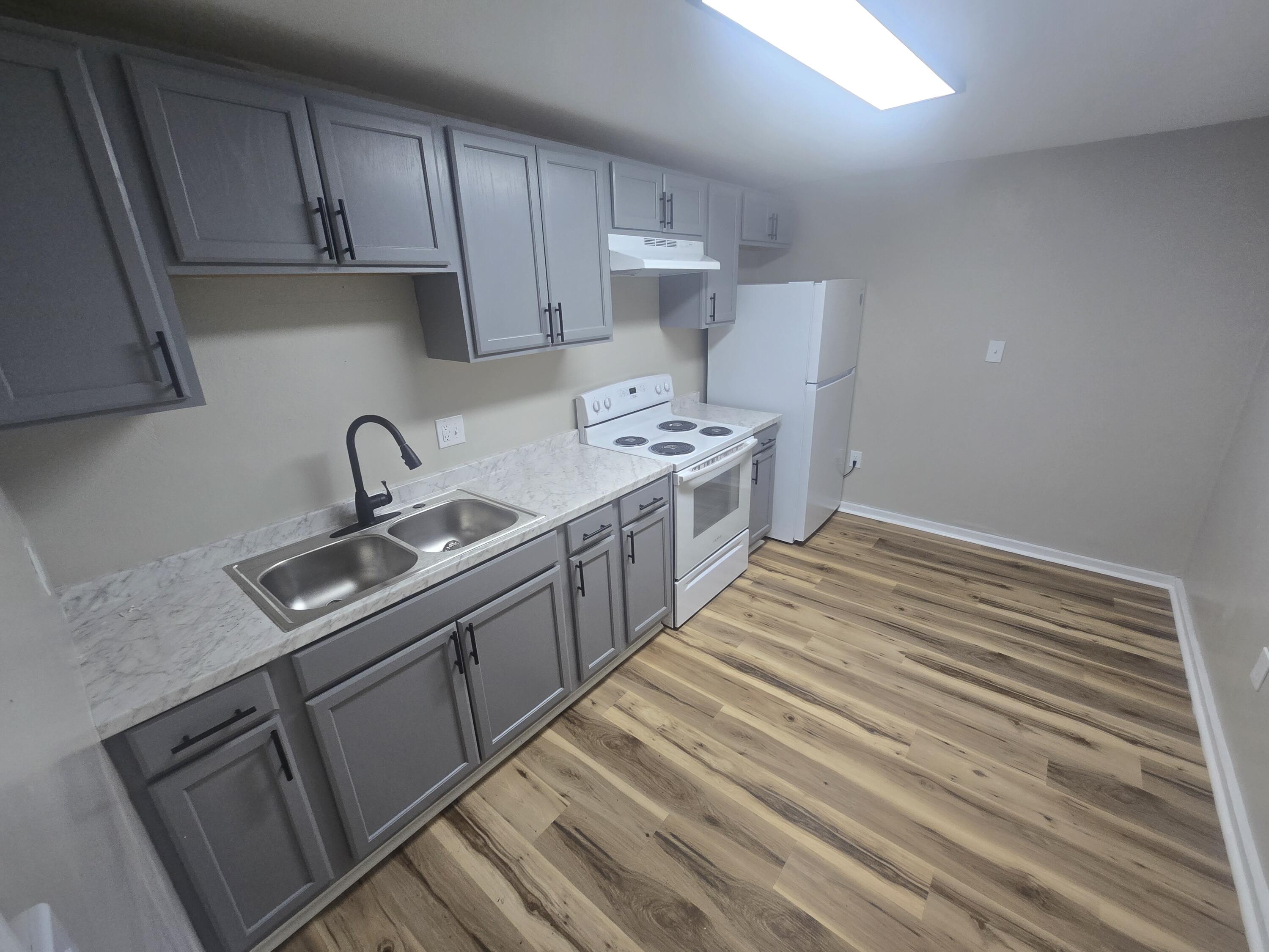 2607 Westover Avenue Southwest, Unit 1B Roanoke, VA 24015 - Photo 3 of 7 20251222_135950