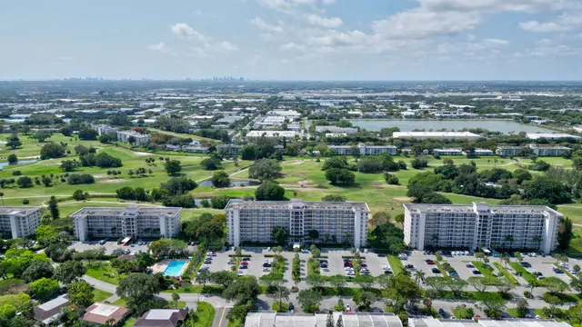 $214,999 | 3050 North Palm Aire Drive, Unit 505, Pompano Beach, FL 33069