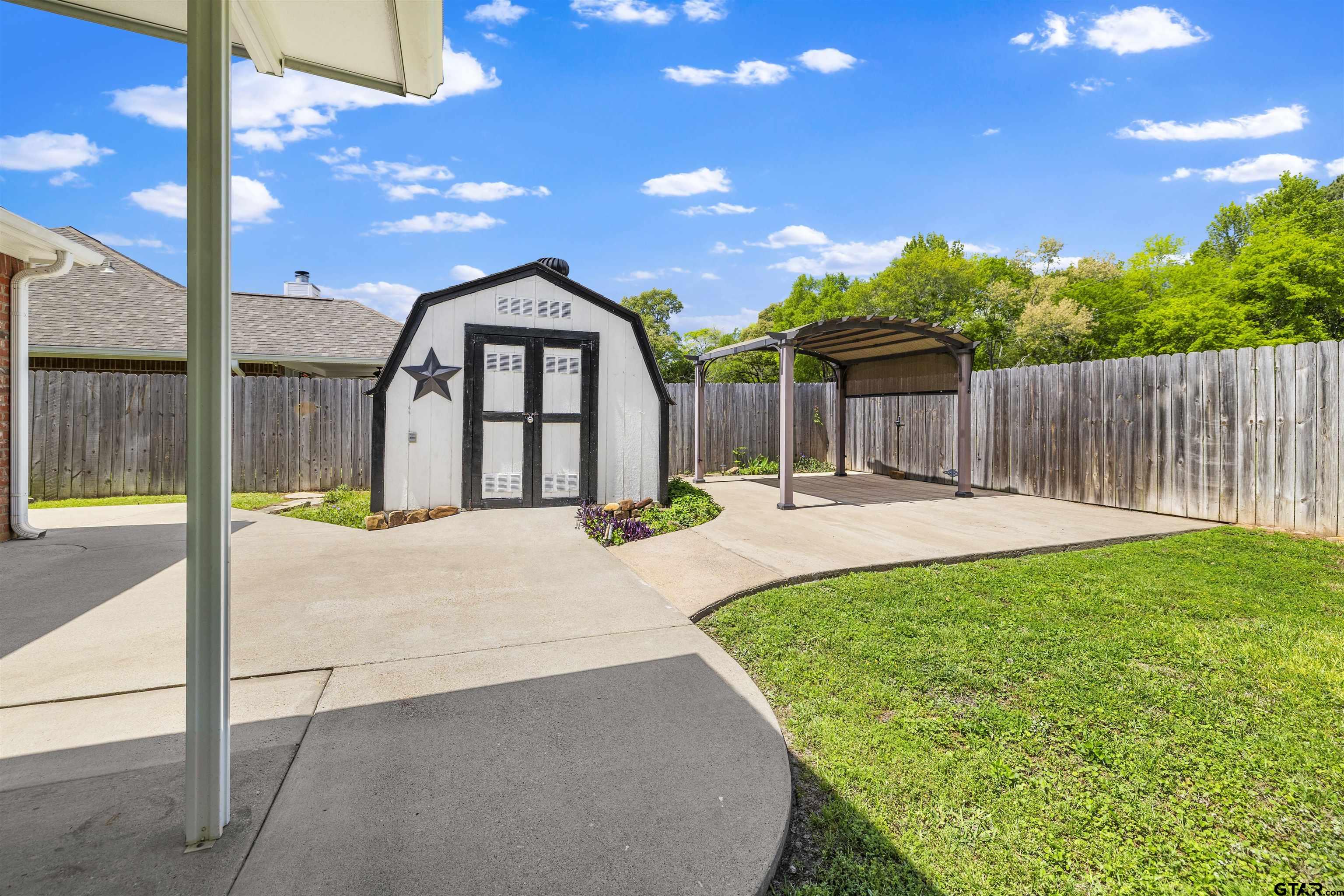 102 Cedar Lane Chandler, TX 75758 - Photo 23 of 29
