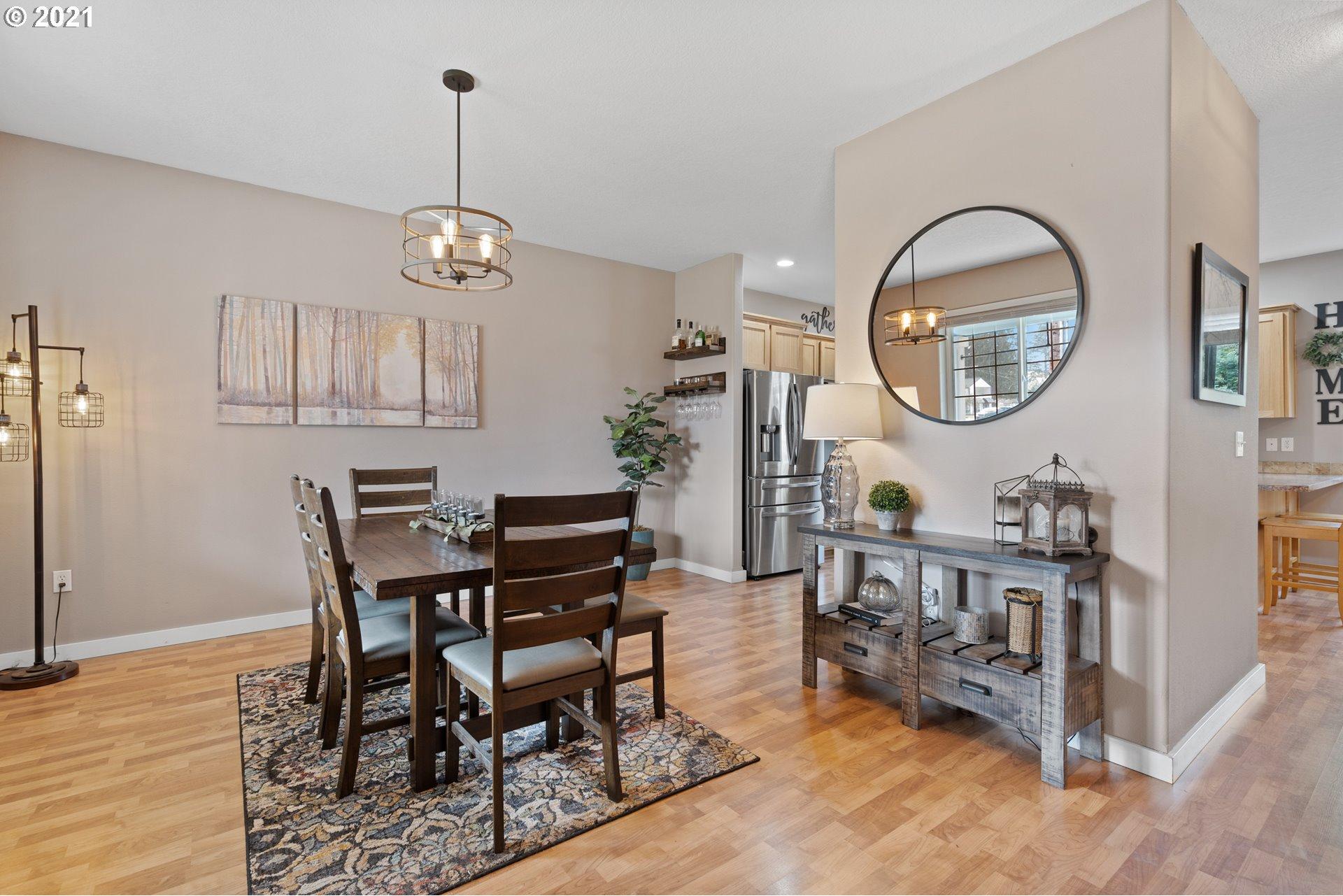 310 West Division Street Ridgefield, WA 98642 - Photo 4 of 32 Dining Room