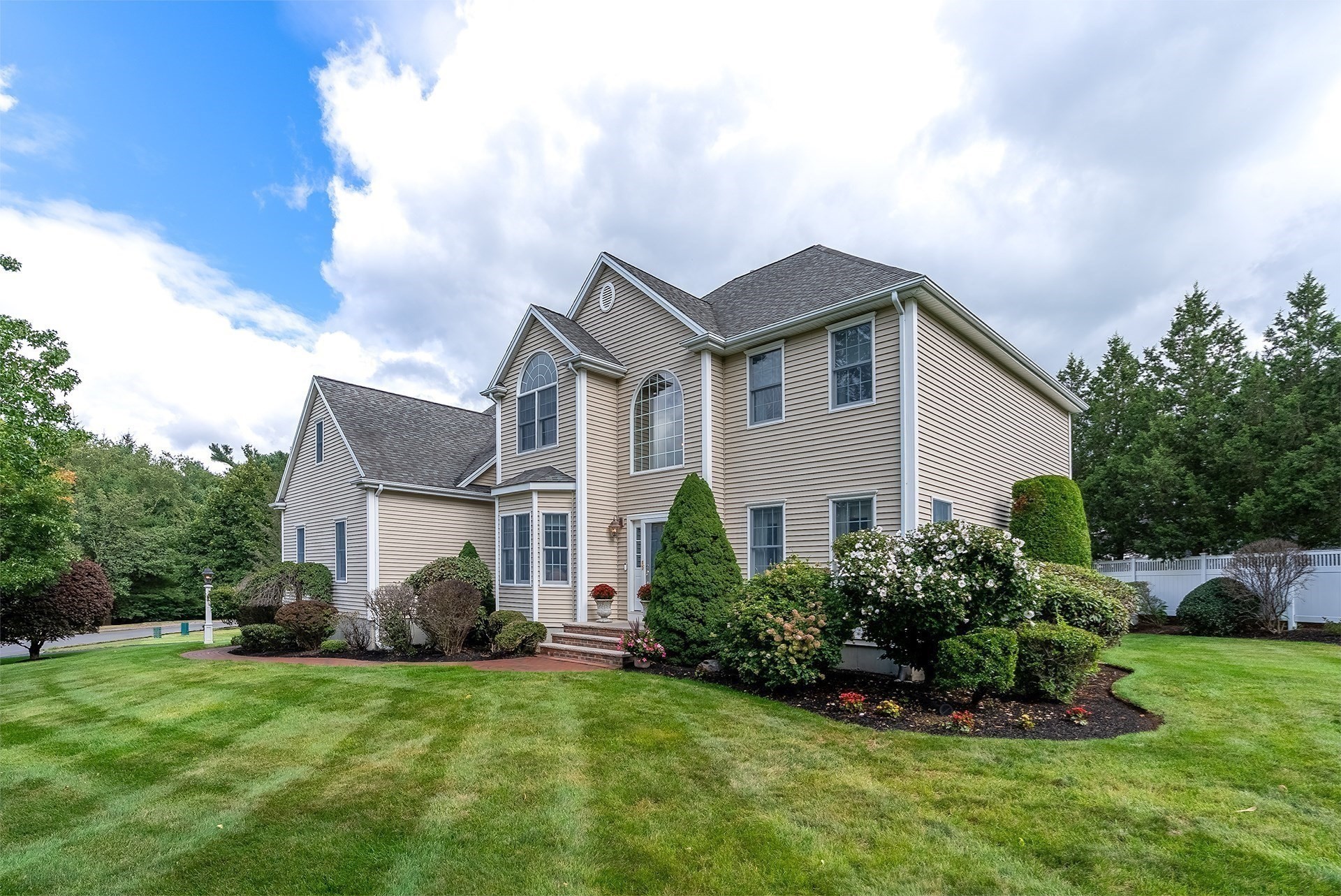 16 Ridgeview Lane Mansfield, MA 02048 - Photo 39 of 42 Gallery Image 39
