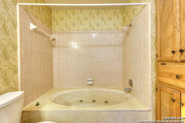 $1,475 | 818 Lois Street, Unit B, Kerrville, TX 78028