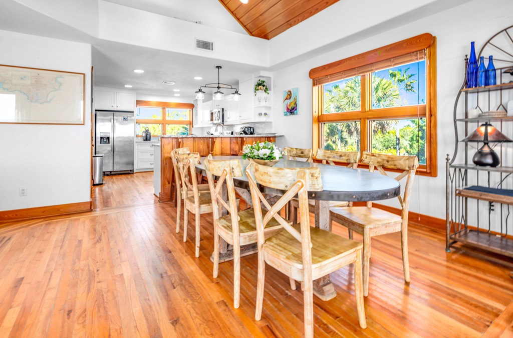 1940 Nautilus Road St. George Island, FL 32328 - Photo 13 of 65