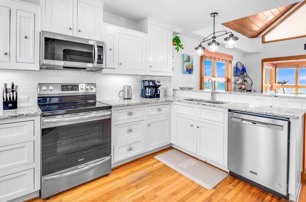 1940 Nautilus Road St. George Island, FL 32328 - Photo 15 of 65