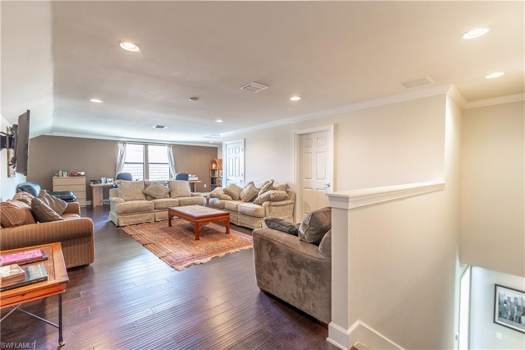 7247 Clamshell Lane Naples, FL 34114 - Photo 23 of 33 a living room with furniture