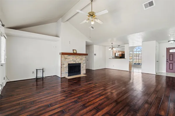 $1,900 | 806 North Willow Drive, Houston, TX 77073