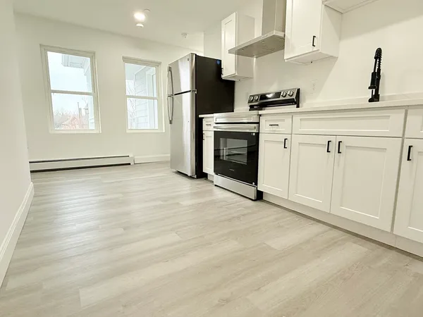 $2,590 | 23 Bellevue Street, Unit 3, Worcester, MA 01609