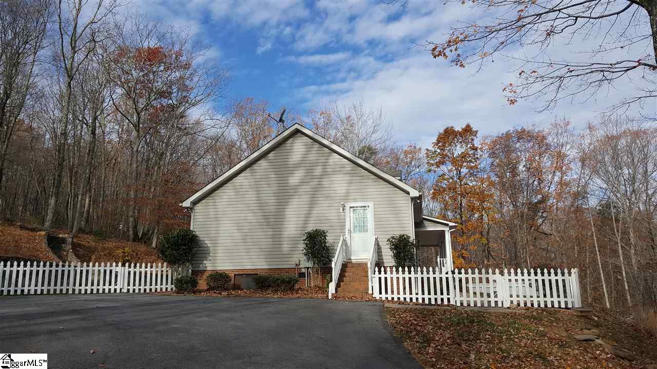 9227 North Tigerville Road Travelers Rest, SC 29690 - Photo 8 of 34 Gallery Image 8