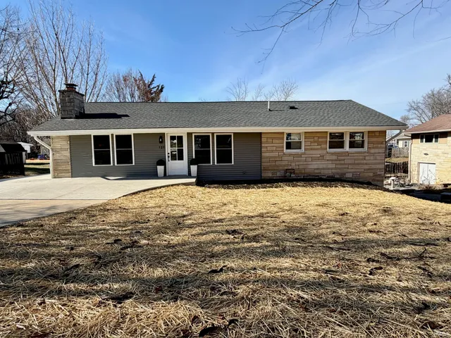 $249,900 | 121 Edgewood Drive, Bedford, IN 47421