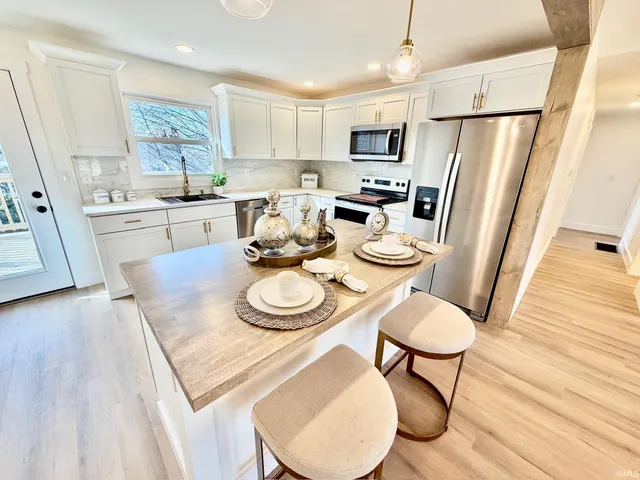 $249,900 | 121 Edgewood Drive, Bedford, IN 47421