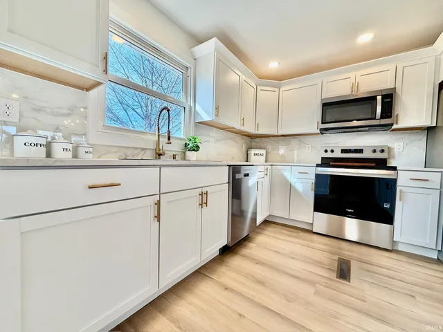 $249,900 | 121 Edgewood Drive, Bedford, IN 47421