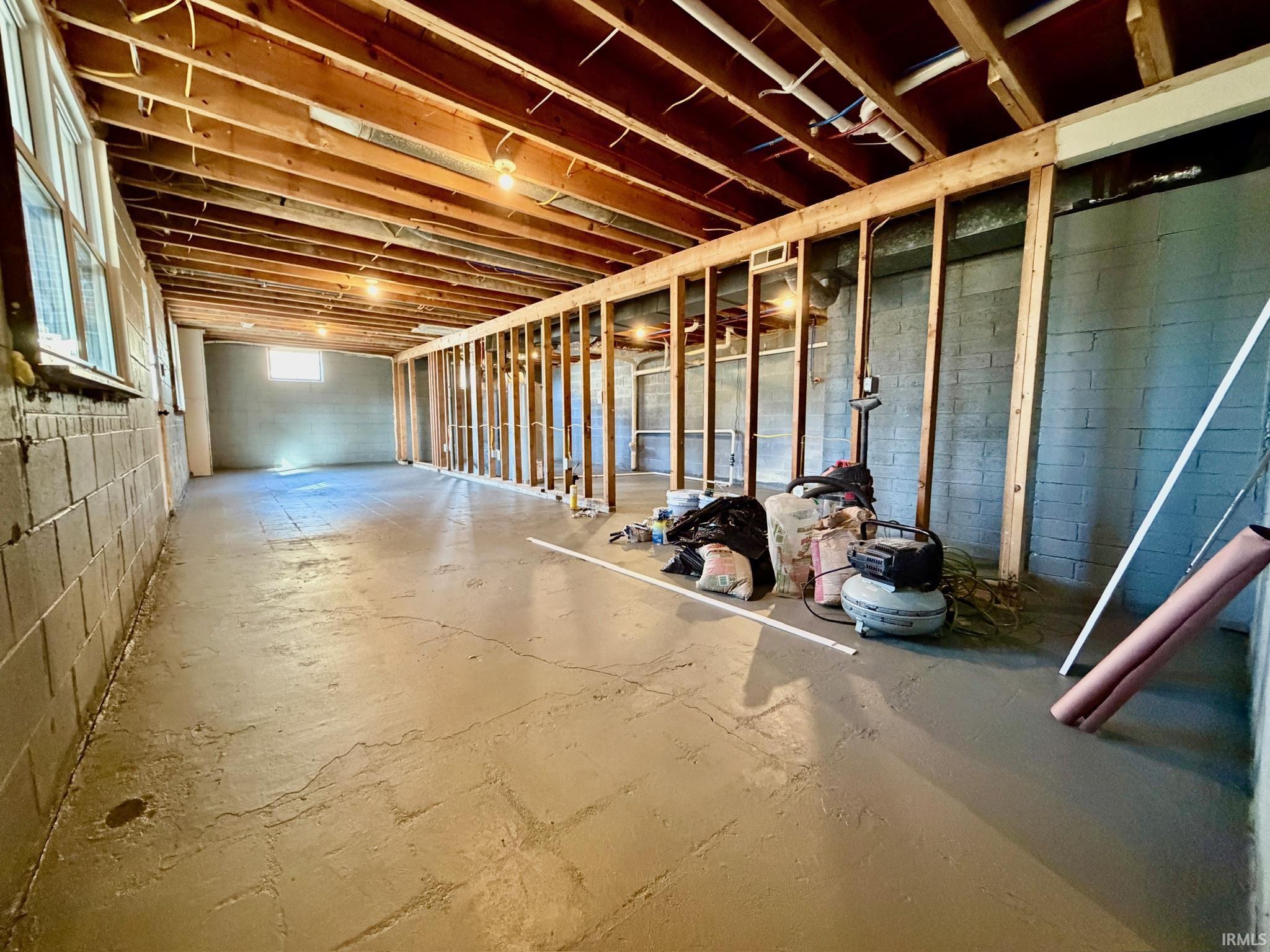 121 Edgewood Drive Bedford, IN 47421 - Photo 32 of 36