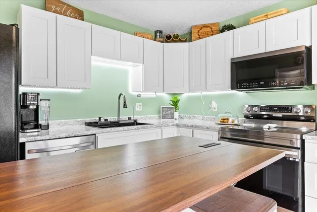 $305,000 | 274 Scottsdale Road, Newport, VT 05855