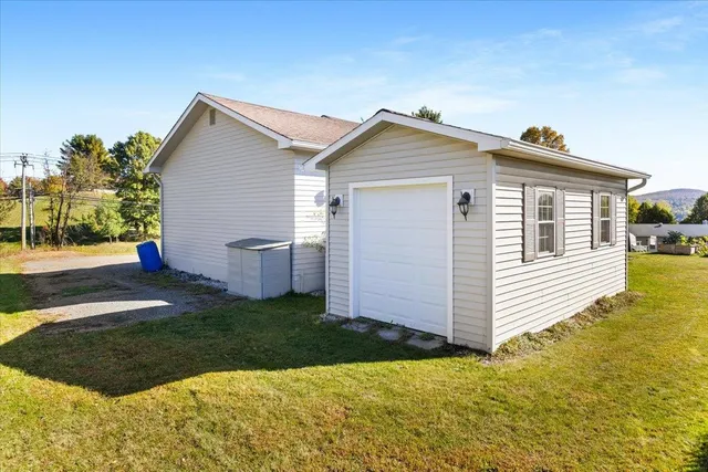 $305,000 | 274 Scottsdale Road, Newport, VT 05855